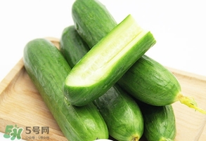 黃瓜敷臉要去皮嗎？黃瓜敷臉要削皮嗎？