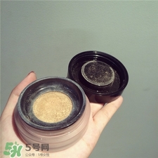 香奈兒散粉和紀(jì)梵希散粉哪個好?香奈兒散粉保質(zhì)期多久?