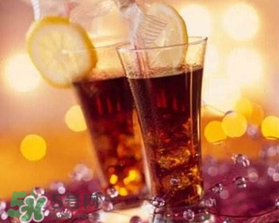 碳酸飲料喝多了會(huì)怎么樣？碳酸飲料的危害有哪些