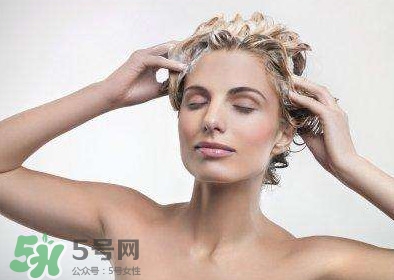 老人誤喝洗發(fā)乳 洗發(fā)乳是洗發(fā)水還是護(hù)發(fā)素？