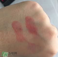 嬌蘭小黑裙003好看嗎？嬌蘭小黑裙唇膏003試色