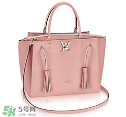 lv lockmeto流蘇手提包正品多少錢？lv新款流蘇包專柜價(jià)格