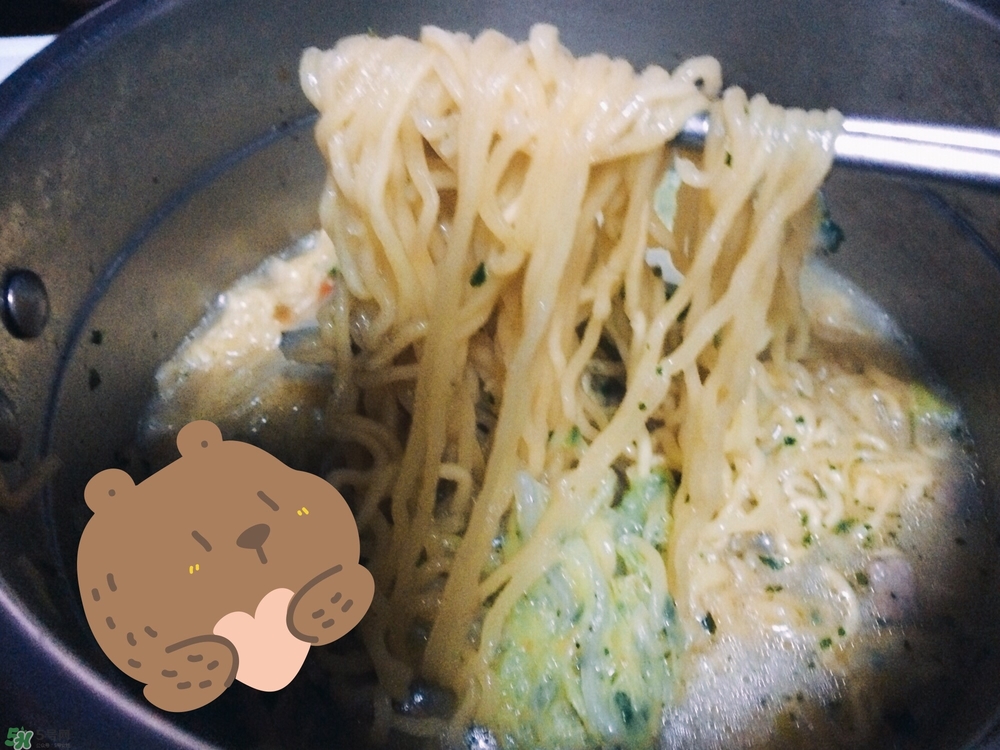 康師傅白胡椒肉骨面好吃嗎？康師傅白胡椒方便面味道怎樣
