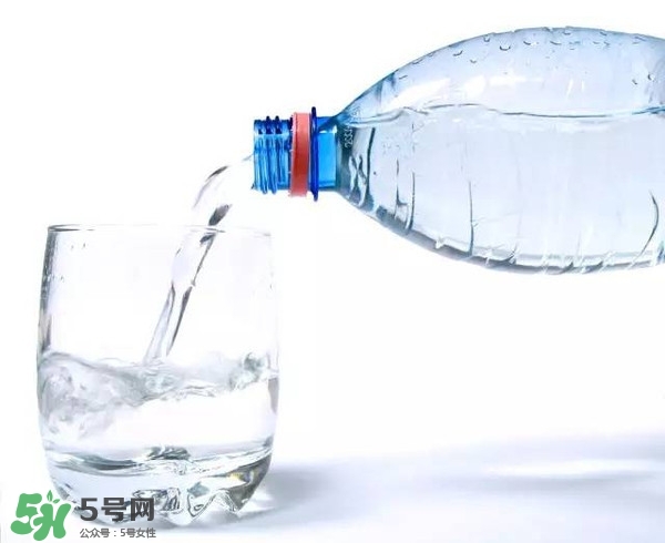 30天不喝飲料，妹子的對(duì)比照令人震驚 喝白開水的好處