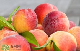 吃桃子要不要削皮？吃桃子的去皮方法