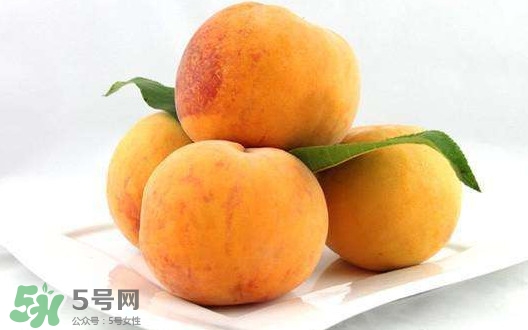 哺乳期可以吃黃桃嗎？哺乳期能吃黃桃罐頭嗎