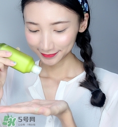 百雀羚三生花水乳怎么樣？百雀羚三生花水乳好用嗎？