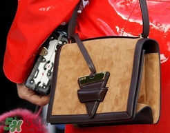loewe三角包正品多少錢(qián)？羅意威巴塞羅那三角包專(zhuān)柜價(jià)格