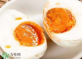 咸鴨蛋為什么會(huì)出油？咸鴨蛋為什么有油