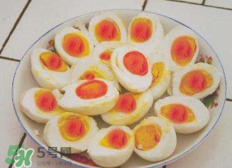 咸鴨蛋為什么會(huì)臭？咸鴨蛋為什么會(huì)苦