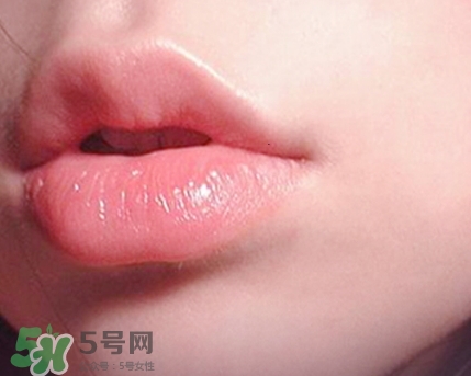 espie rouge唇膏多少錢？ES蘆薈維他命E潤唇膏價格