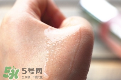 倩碧水磁場(chǎng)爆珠凝露怎么用_使用方法