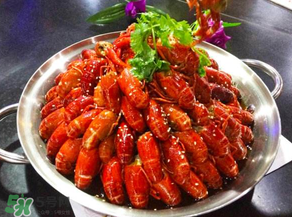 油燜大蝦為什么要放啤酒？做油燜大蝦啤酒什么時候放?