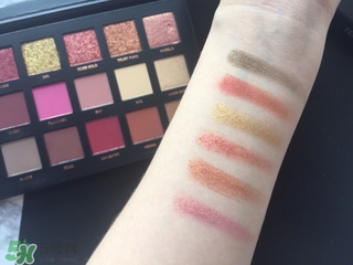 huda beauty眼影怎么畫？huda beauty眼影盤教程