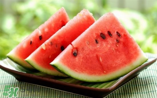 西瓜不能和什么一起吃？西瓜不能與什么同食？