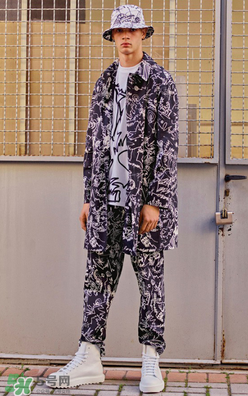 versus versace2018早春度假系列衣服款式有哪些_好看嗎？