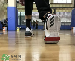 adidas dame3上腳怎么樣？阿迪達(dá)斯利拉德三代測(cè)評(píng)