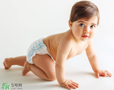 寶寶指甲里的臟東西該怎么處理？寶寶指甲臟怎么辦？