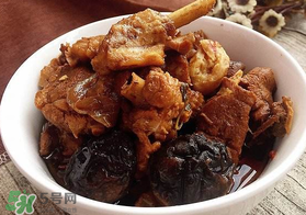 鴨肉能和香菇一起燉嗎？香菇燉鴨肉有毒嗎？