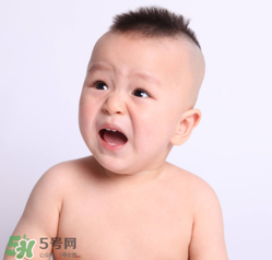 嬰兒吃藥嗆到了怎么辦？怎么喂藥才不會嗆到寶寶？