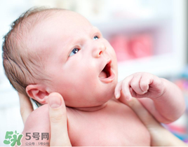 嬰兒吃藥能打預(yù)防針嗎？嬰兒吃藥影響預(yù)防針嗎？