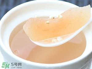 川貝燉雪梨的做法川貝放多少？川貝冰糖燉雪梨的禁忌