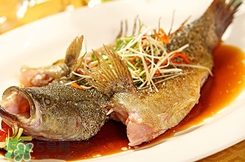 鱸魚怎么做好吃又簡單？清蒸鱸魚的做法