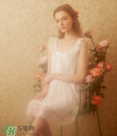 7月份穿什么衣服？七月份穿衣搭配