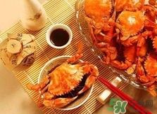 吃螃蟹可以喝牛奶嗎？吃螃蟹能喝酸奶嗎？
