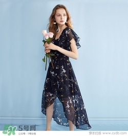 7月份穿什么衣服？七月份穿衣搭配