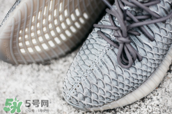 adidas yeezy 350 boost v2蟒蛇皮定制版多少錢？