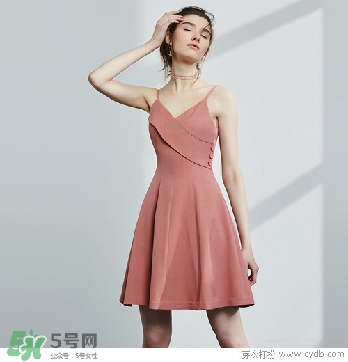7月份去三亞穿什么？去月份去三亞穿什么衣服