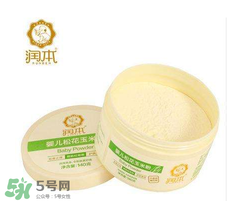 爽身粉可以擦臉上嗎？臉上可不可以涂爽身粉？