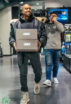 adidas yeezy 350 v2反轉(zhuǎn)奧利奧配色諜照曝光好看嗎？