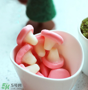 春草餅是什么？春草餅?zāi)睦镉匈u？