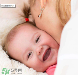 哄寶寶睡覺可以搖晃嗎？哄寶寶睡覺搖晃有害嗎？