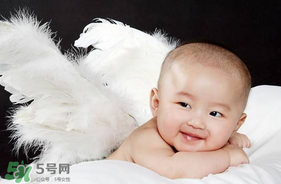 早產(chǎn)兒的發(fā)育和正常嬰兒一樣嗎？早產(chǎn)兒發(fā)育會(huì)遲緩嗎？