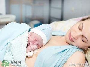 早產(chǎn)兒的發(fā)育和正常嬰兒一樣嗎？早產(chǎn)兒發(fā)育會(huì)遲緩嗎？