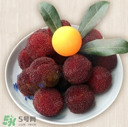 楊梅發(fā)霉了還能吃嗎？吃了發(fā)霉的楊梅會(huì)怎樣？