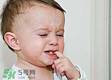 寶寶長(zhǎng)牙會(huì)拉肚子嗎？寶寶長(zhǎng)牙會(huì)發(fā)燒嗎？