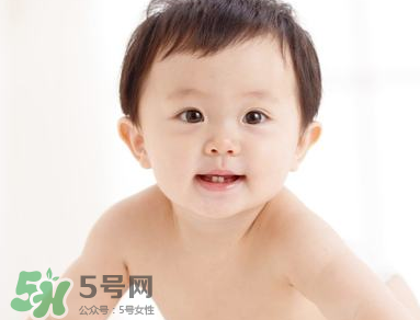 寶寶長(zhǎng)牙會(huì)拉肚子嗎？寶寶長(zhǎng)牙會(huì)發(fā)燒嗎？