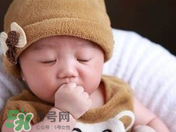 寶寶睡覺突然大哭是什么原因？寶寶睡覺大哭正常嗎？