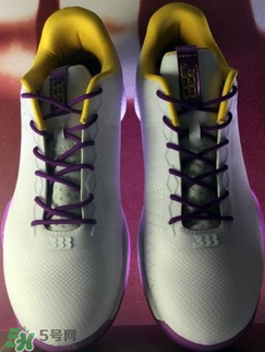 lonzo ball球哥2017湖人戰(zhàn)靴簽名球鞋多少錢？