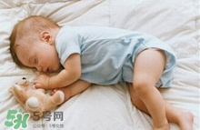 嬰兒床上用品有哪些？嬰兒床上用品需要準(zhǔn)備什么？