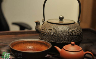喝茶能吃杏嗎？喝茶可以吃杏嗎？