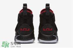 nike lebron soldier 11 bred多少錢？耐克士兵11黑紅配色專柜價格