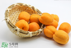 黃桃一天可以吃幾個(gè)？黃桃能多吃嗎？