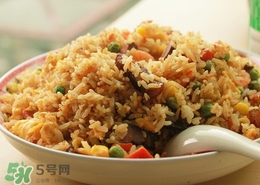 醬油炒飯怎么做？醬油炒飯生抽還是老抽