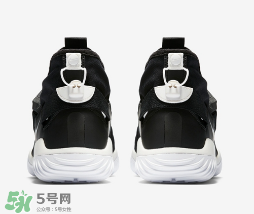 nikelab acg 07 kmtr機(jī)能運(yùn)動鞋黑白配色多少錢？