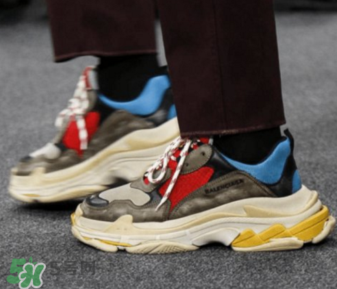 balenciaga triple s怎么預(yù)定？巴黎世家秋冬新款運(yùn)動(dòng)鞋在哪預(yù)定？